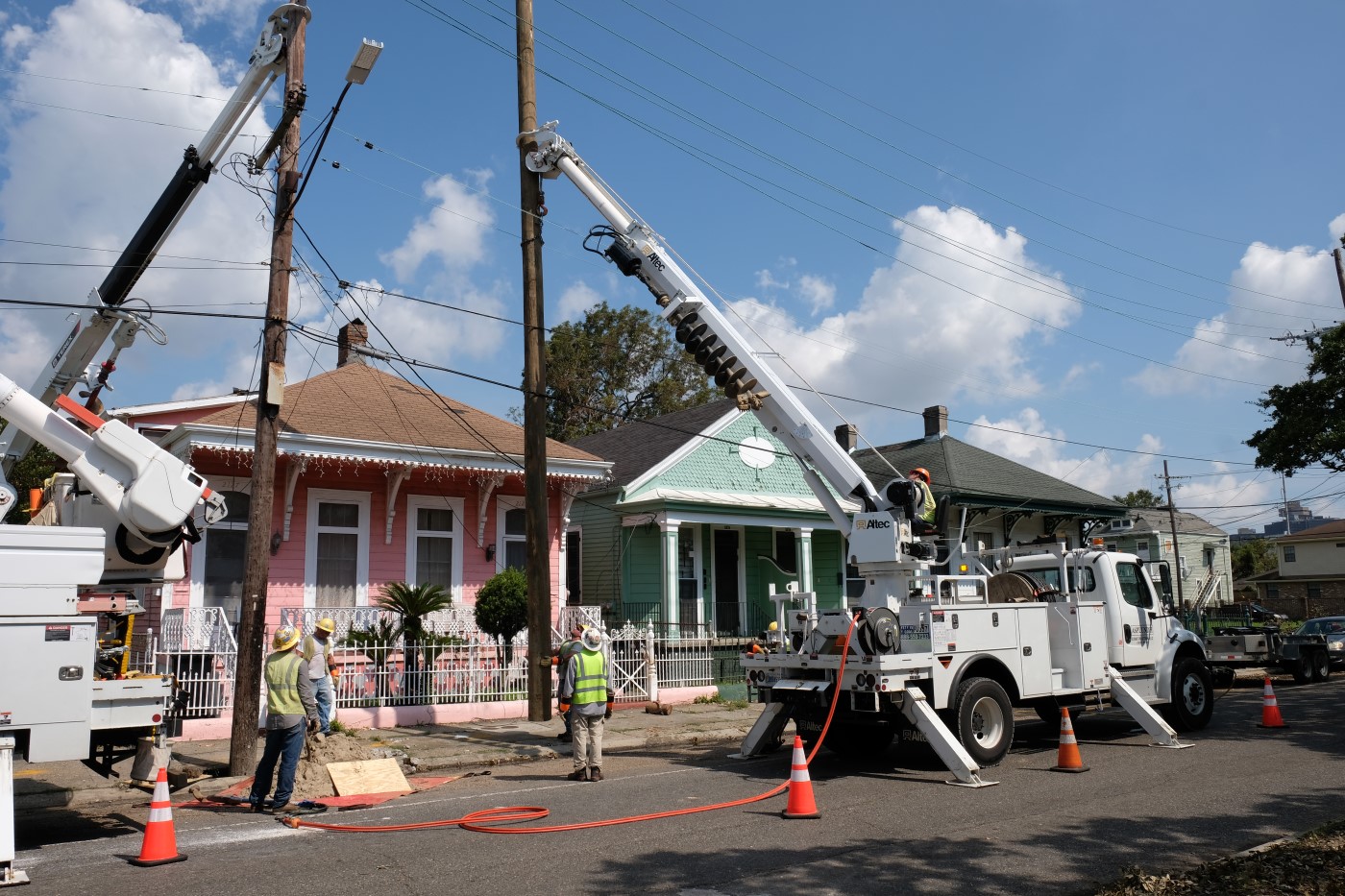 Crews repairing downed power lines in The Garden District of New Orleans Louisiana, after Hurricane Ida. Troy Fields