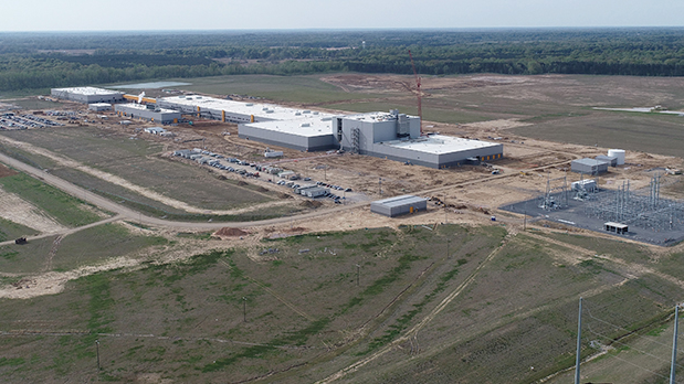 Entergy Mississippi collaborated with community partners to attract Continental Tire, the world’s fourth largest tire manufacturer and a $1.45 billion investment, to Hinds County. The plant will create 2,500 new jobs with an average salary of $40,000.