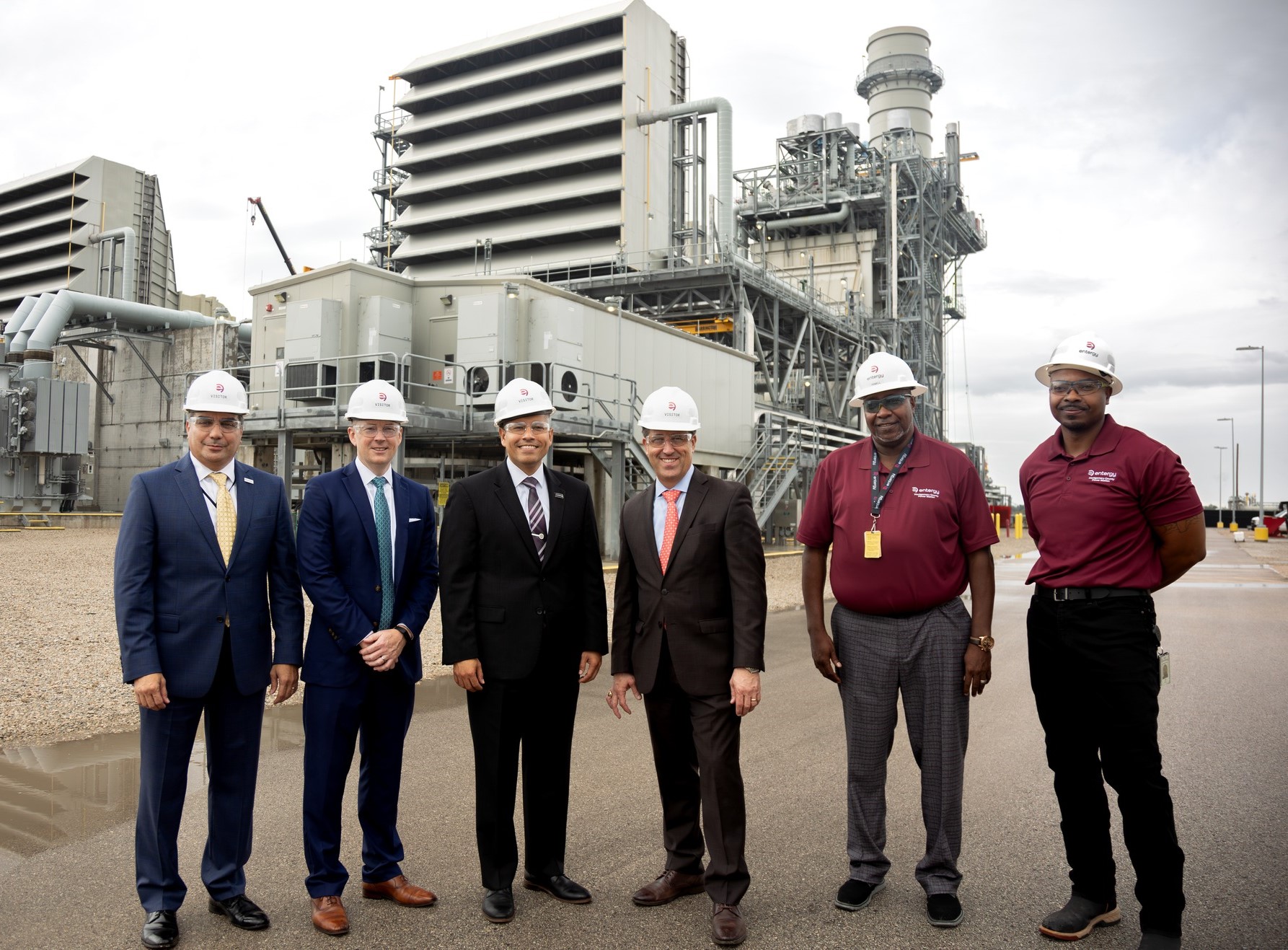 Left to right: Stuart Barrett, Entergy Texas vice president of customer service; Scott Hutchinson, Entergy Texas vice president of public affairs; Eliecer Viamontes, Entergy Texas president and CEO; Texas Comptroller Glenn Hegar; William Powell, Entergy Texas plant manager (MCPS); Earl Bell, Entergy Texas maintenance team lead (MCPS). 