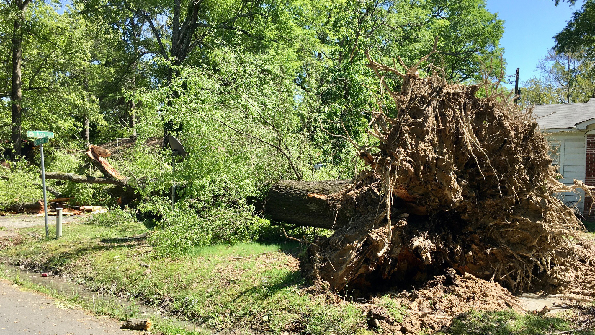 Entergy Arkansas Restoration Efforts For April 12 Thunderstorms