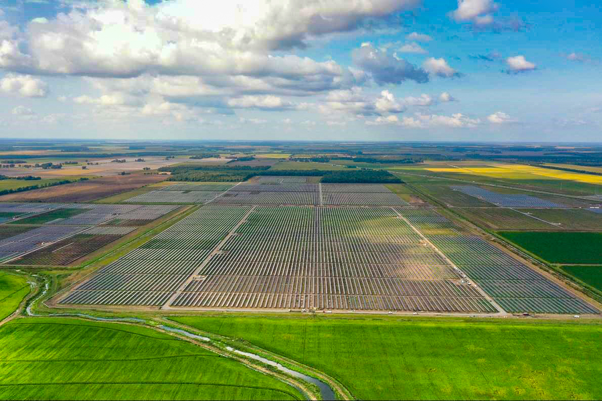 CHICOT SOLAR ENERGY CENTER NEAR LAKE VILLAGE PRODUCES 100MW OF POWER