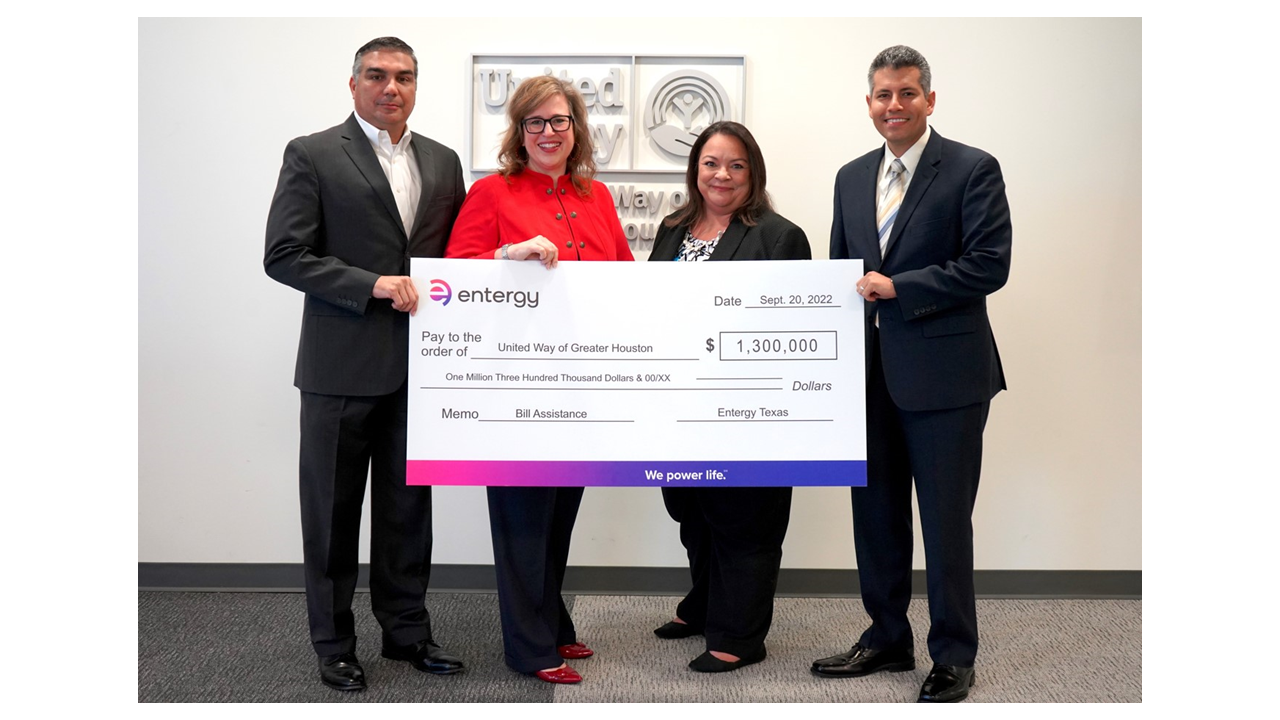 Pictured from left to right: Stuart Barrett (Vice President, Customer Service, Entergy Texas), Amanda McMillian (President and CEO, United Way of Greater Houston), Mary Vazquez (Vice President, Community Outreach, United Way of Greater Houston), Eliecer 